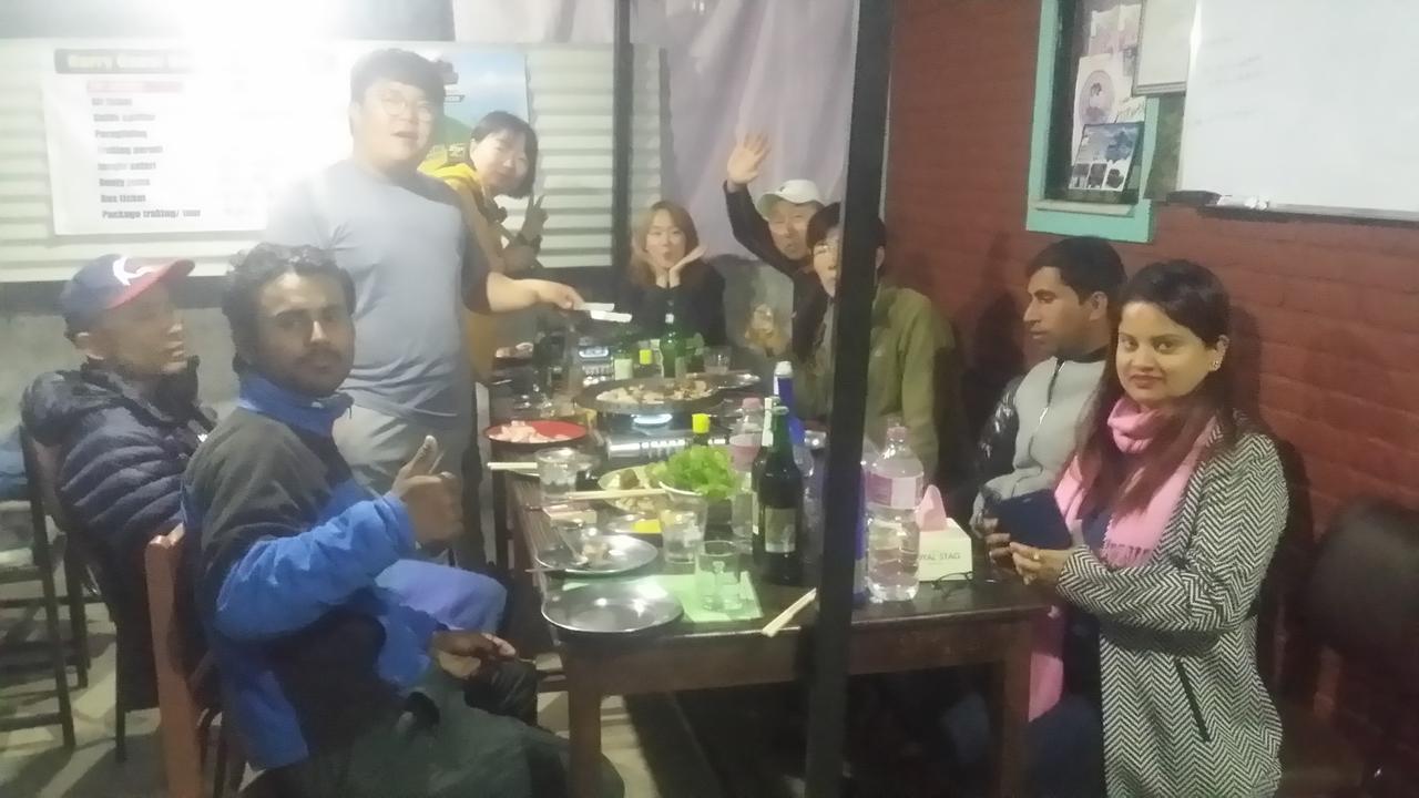 Harry Guest House & Restaurant Pokhara Zewnętrze zdjęcie