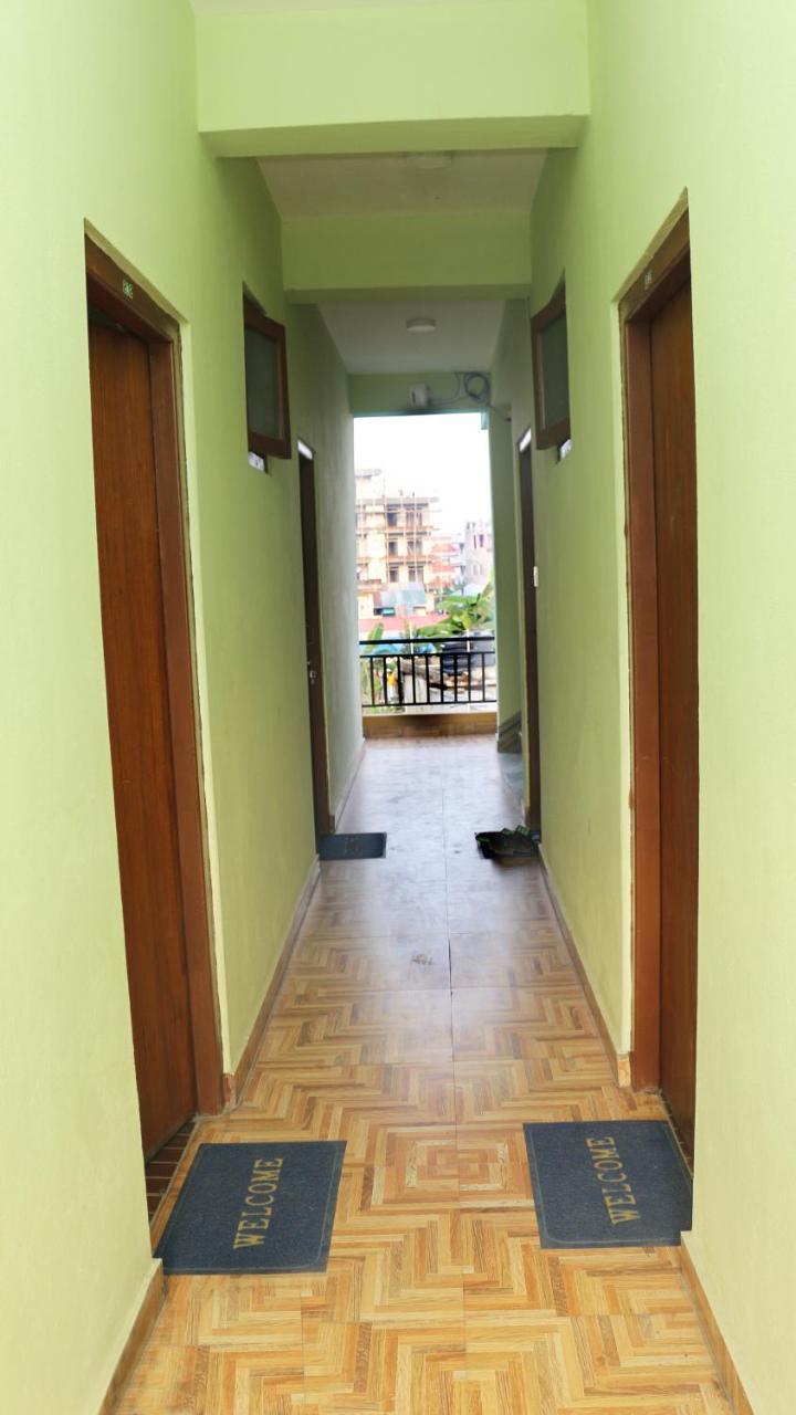 Harry Guest House & Restaurant Pokhara Zewnętrze zdjęcie