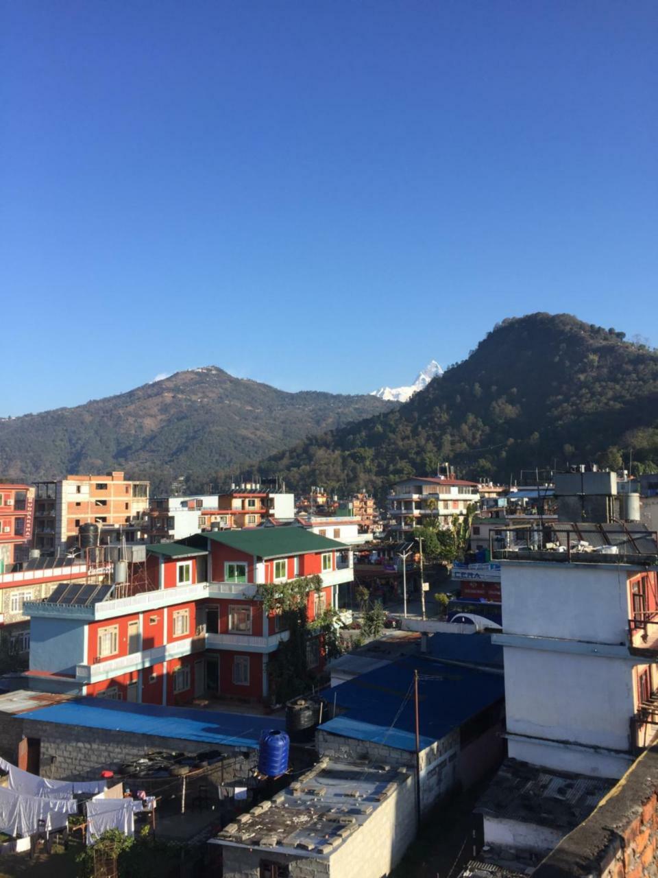 Harry Guest House & Restaurant Pokhara Zewnętrze zdjęcie
