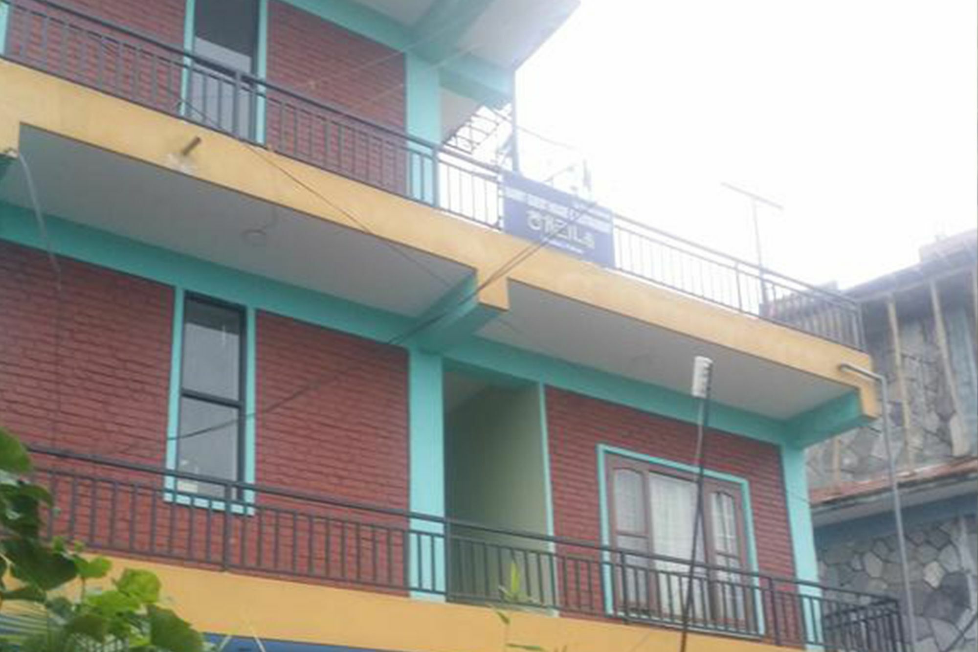 Harry Guest House & Restaurant Pokhara Zewnętrze zdjęcie