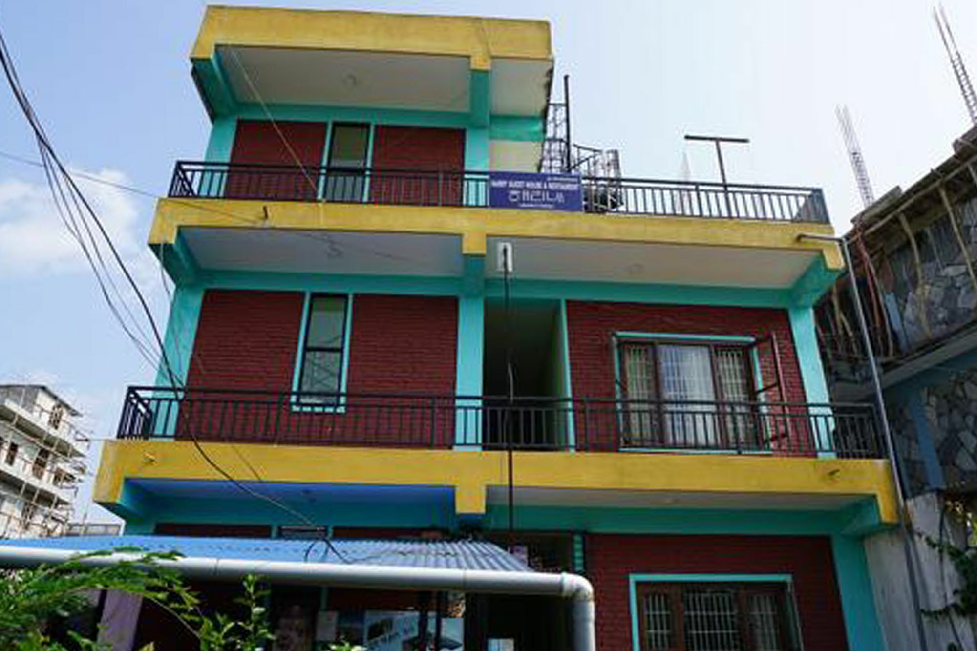Harry Guest House & Restaurant Pokhara Zewnętrze zdjęcie