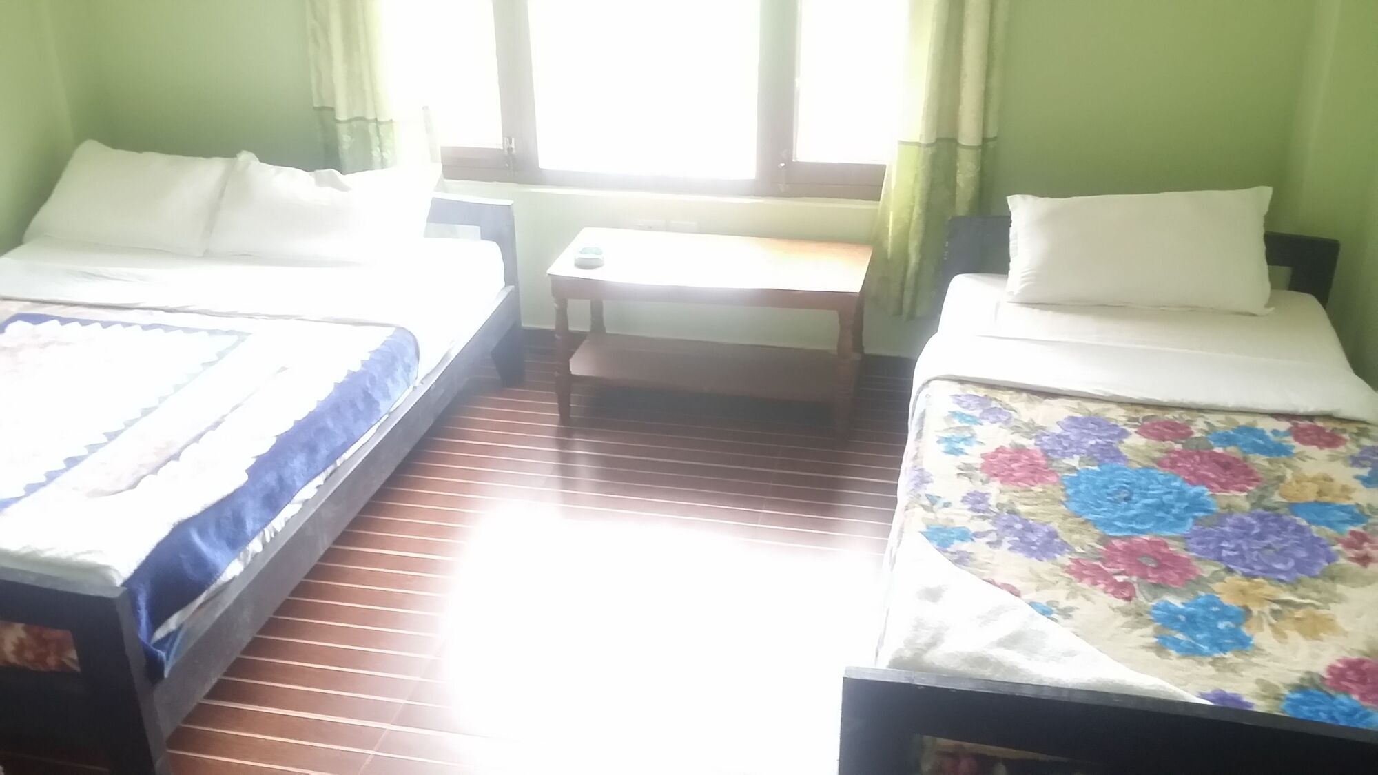 Harry Guest House & Restaurant Pokhara Zewnętrze zdjęcie